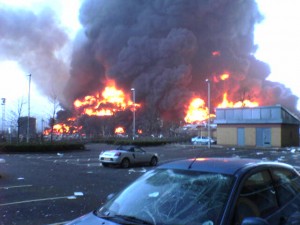 Hertfordshire Oil Storage Terminal fire in Buncefield, England-courtesy Wikipedia