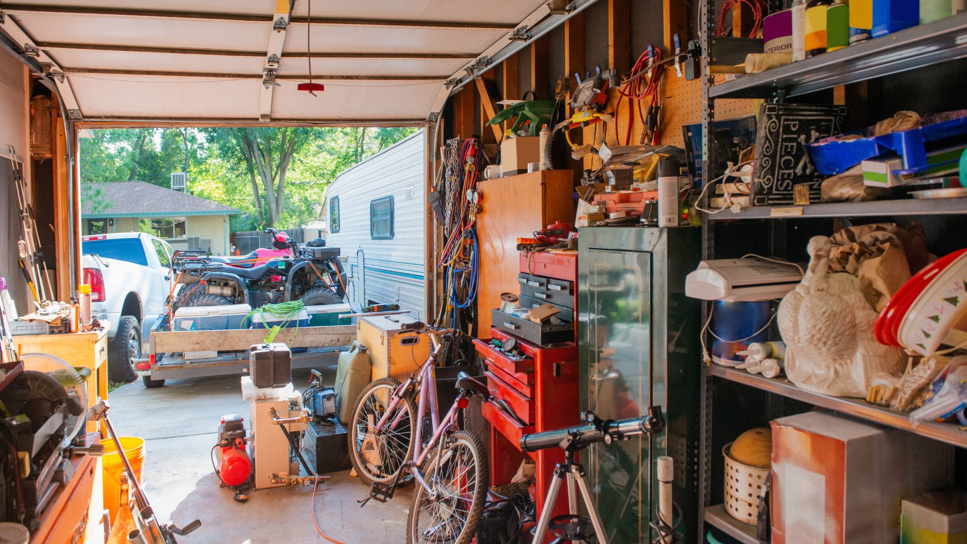 Protektor under shelving in garages and workshops to block moisture