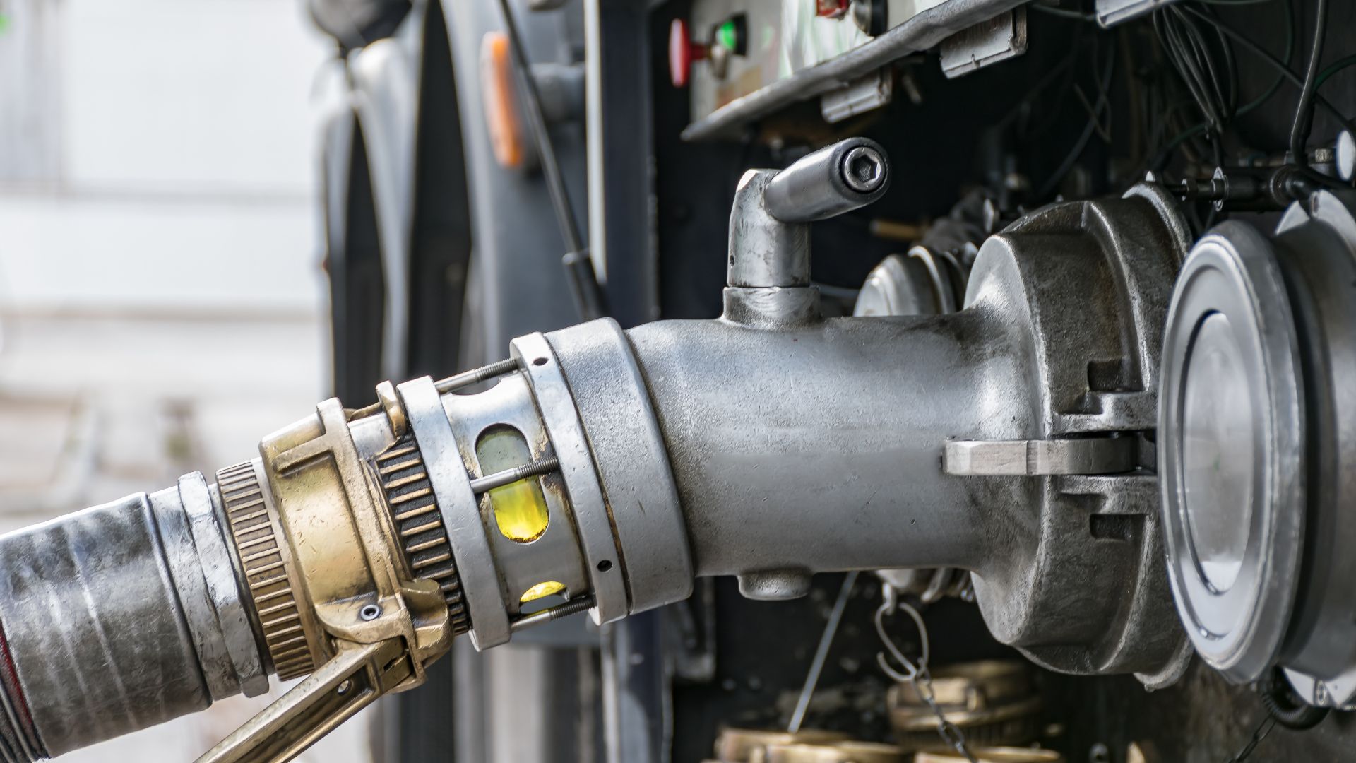 Fueling and defueling areas for transport fleets